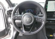Toyota Yaris Cross CUV 1,5 l 68 kw