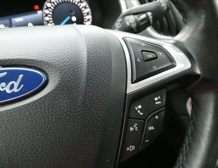 Ford S-MAX MPV 2,0 l 110 kw