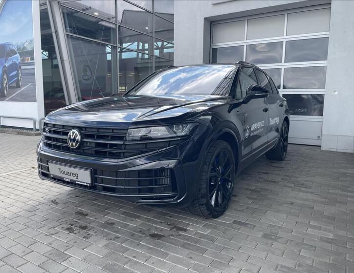 Volkswagen Touareg 1