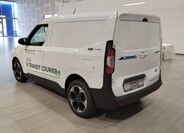 Ford Transit Courier 8