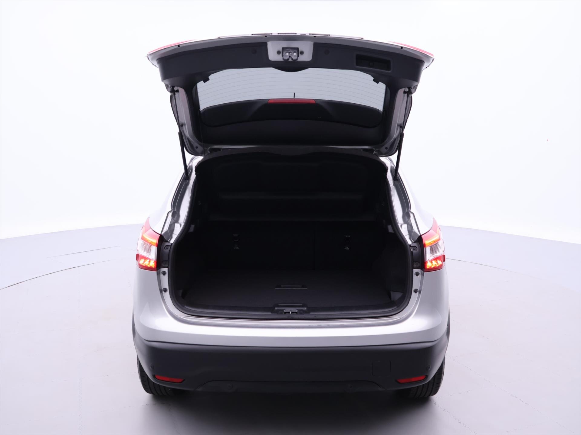 Nissan Qashqai SUV 1,2 l 85 kw