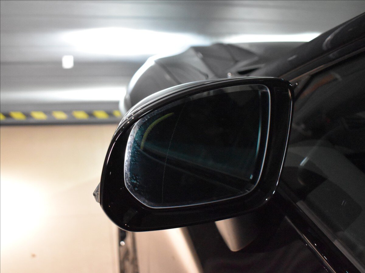 Volvo XC60 SUV / Terénní 2,0 l 184 kw