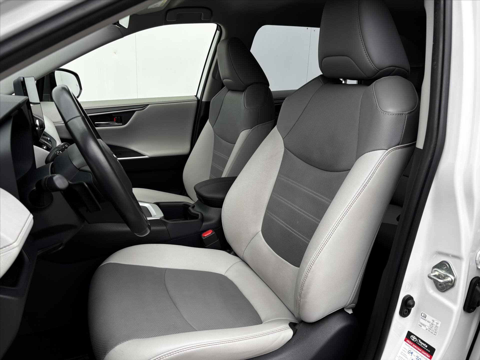 Toyota RAV4 SUV 2,5 l 131 kw