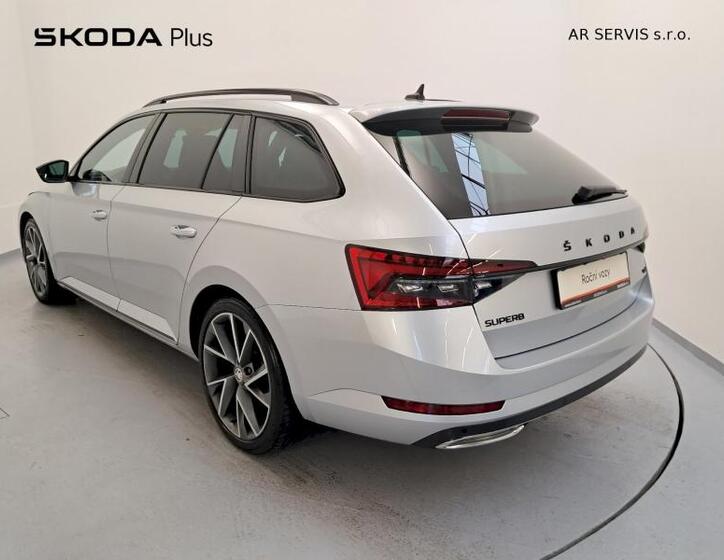 Škoda Superb 8