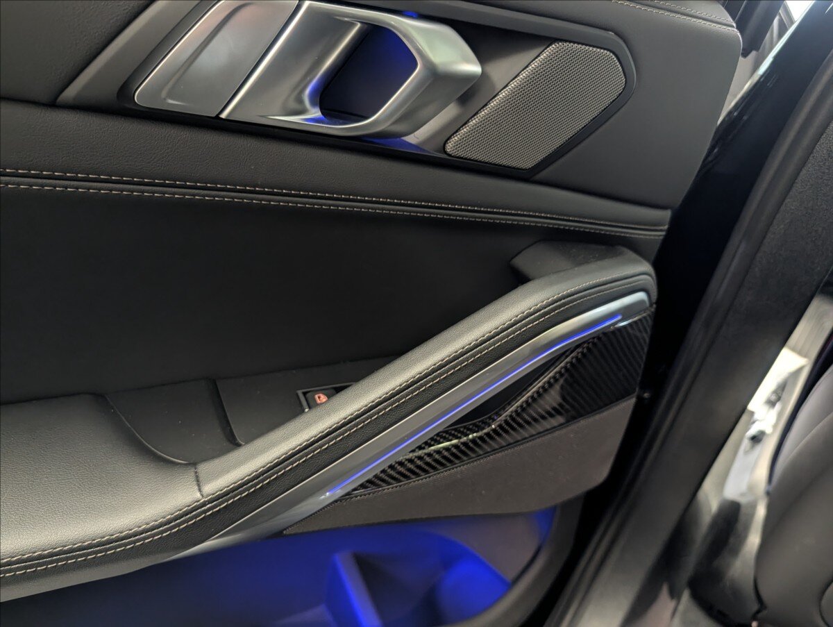 BMW X6 Sedan 3,0 l 210 kw