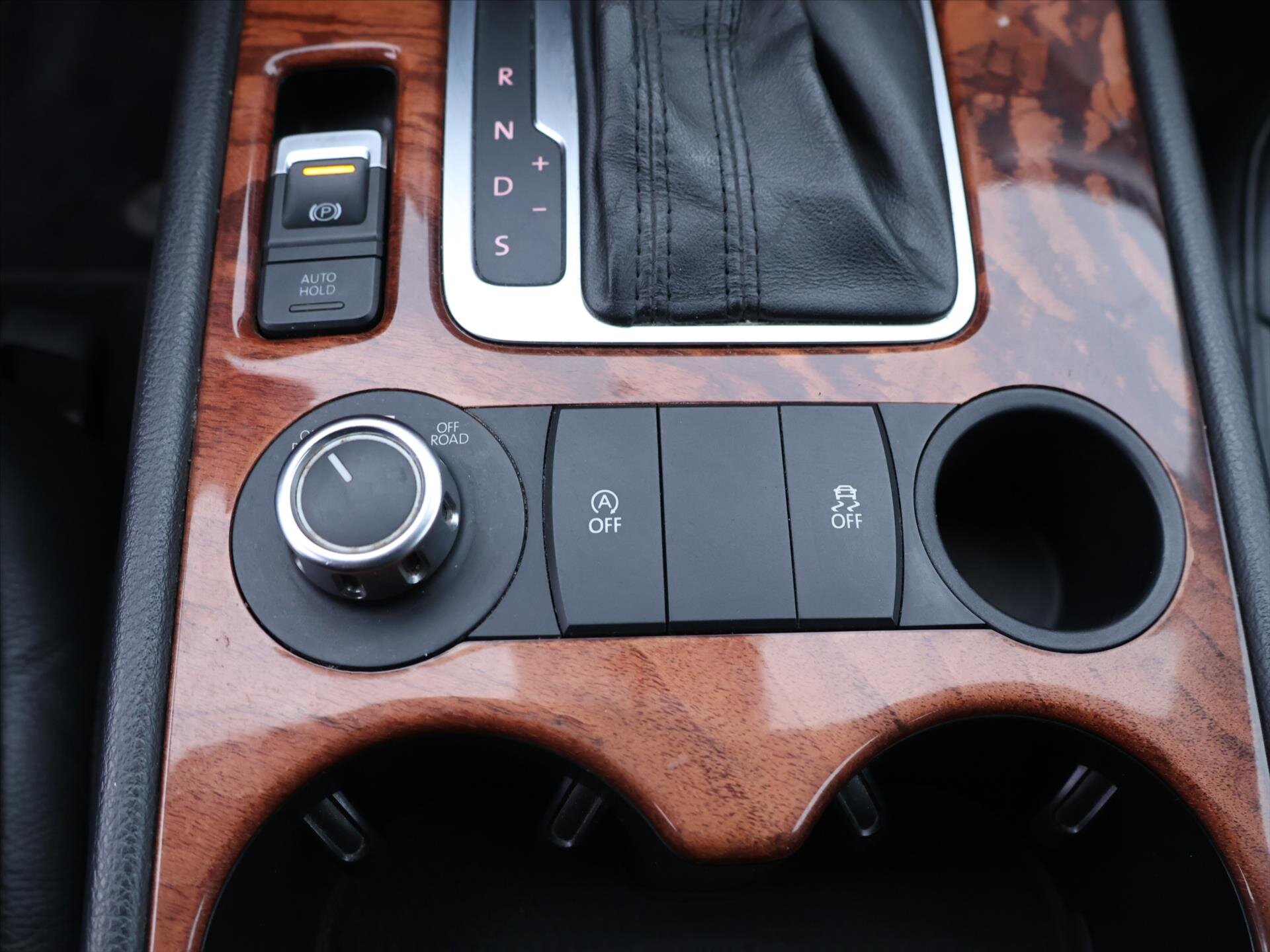 Volkswagen Touareg SUV / Terénní 3,0 l 180 kw