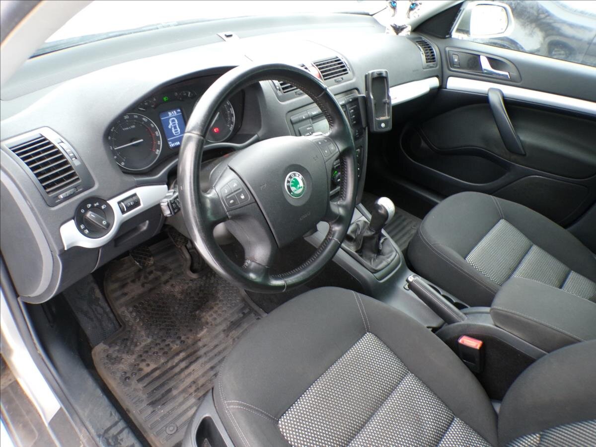 Škoda Octavia Kombi 2,0 l 103 kw