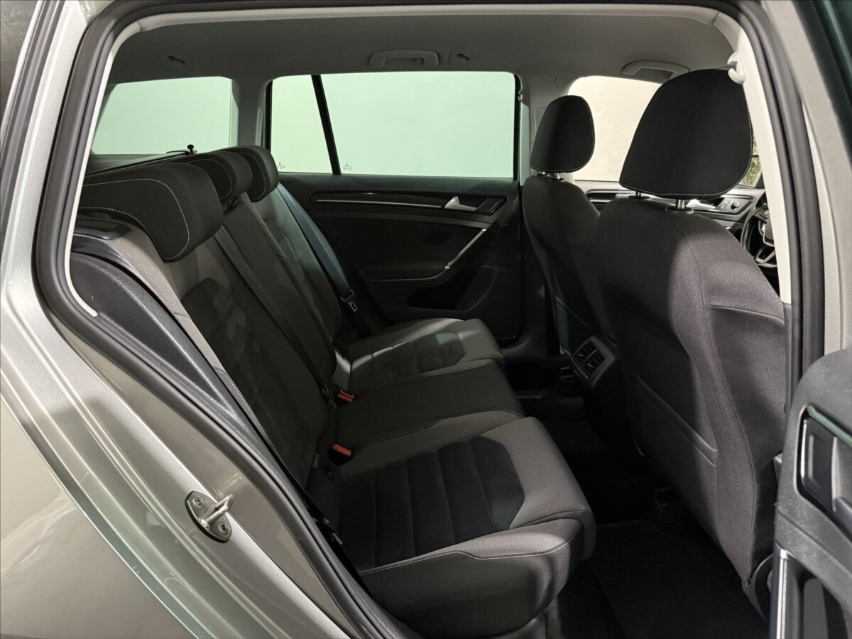 Volkswagen Golf Kombi 2,0 l 110 kw