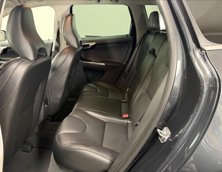 Volvo XC60 10