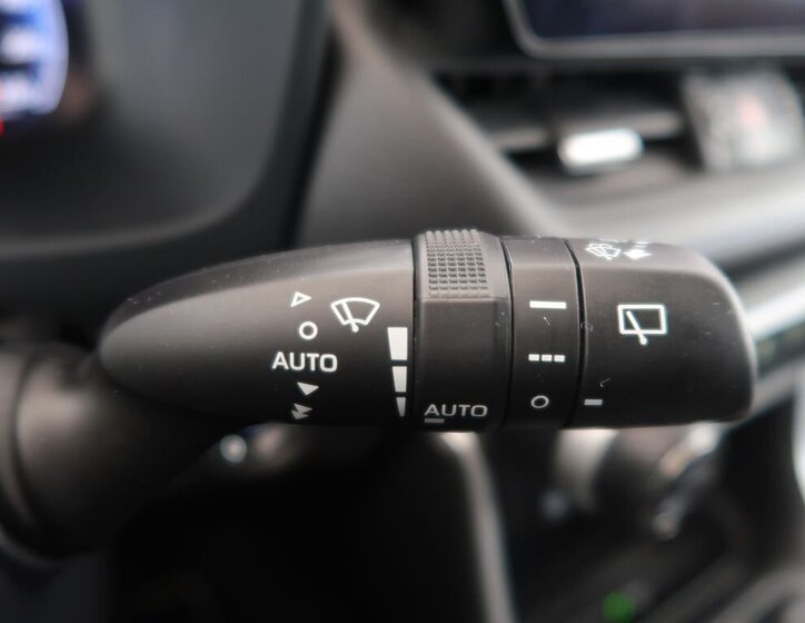 Toyota RAV4 SUV 2,5 l 131 kw