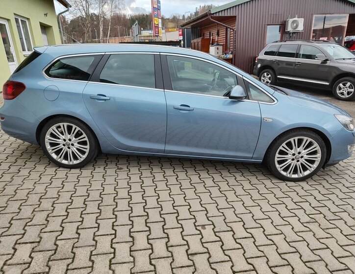 Opel Astra 6
