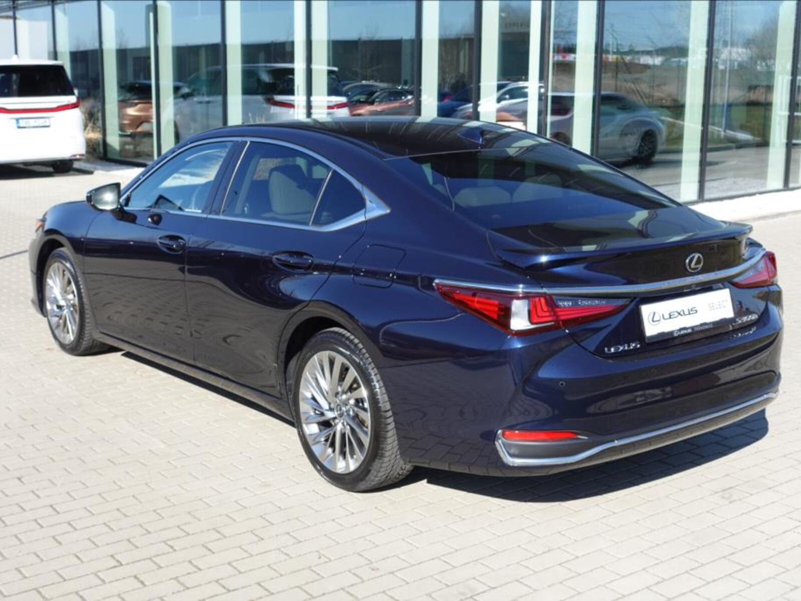 Lexus ES 300h 7