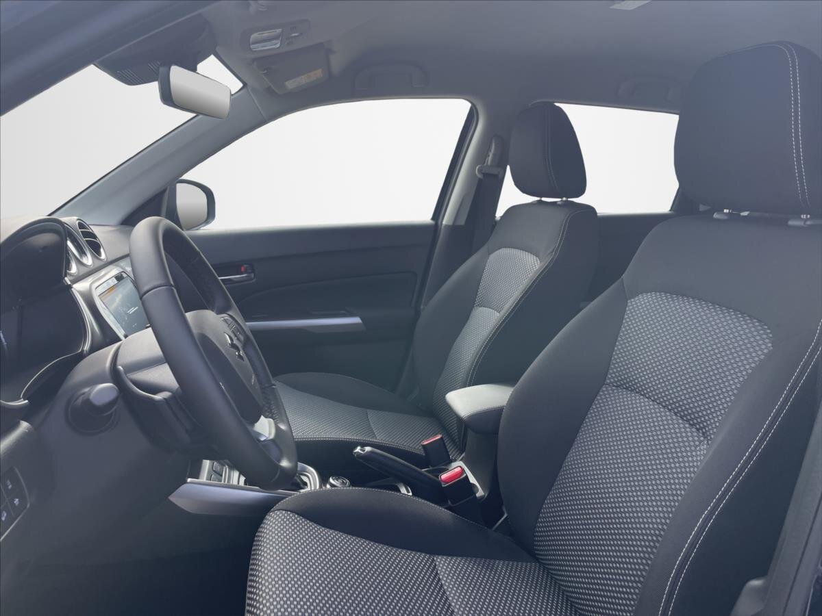Suzuki Vitara SUV / Terénní 1,4 l 81 kw