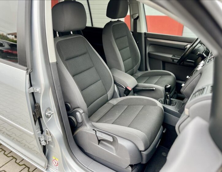 Volkswagen Touran 17