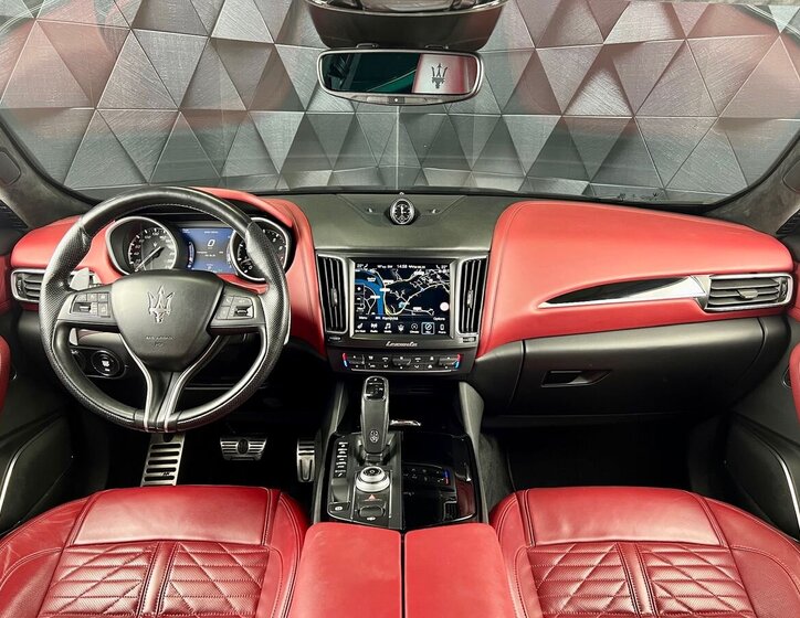 Maserati Levante SUV / Terénní 3,0 l 316 kw