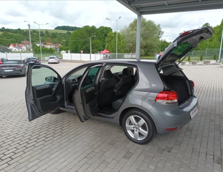 Volkswagen Golf Hatchback 1,2 l 63 kw
