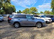 Mitsubishi Outlander 4