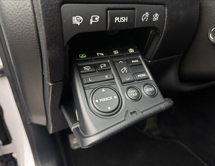 Lexus GS 300 Sedan / Limuzína 3,0 l 183 kw