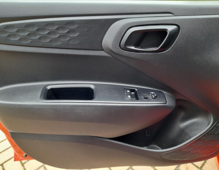 Hyundai i10 Hatchback 998,0 49 kw