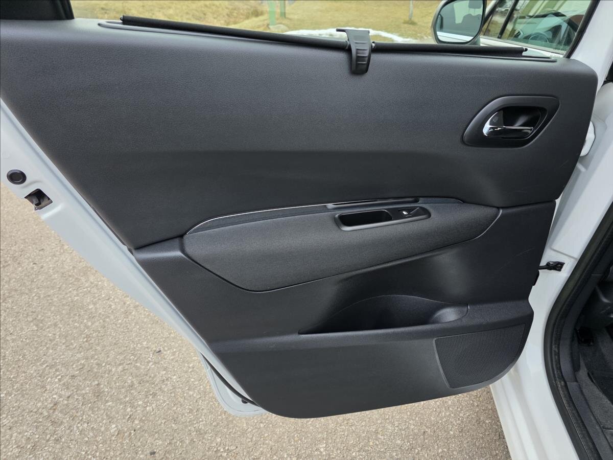 Peugeot 5008 Kombi 1,6 l 84 kw