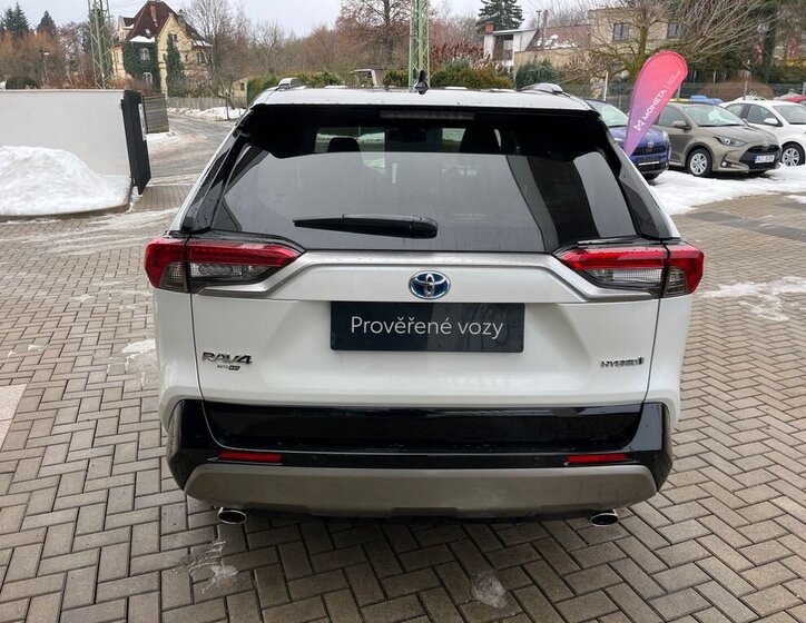 Toyota RAV4 SUV 2,5 l 131 kw