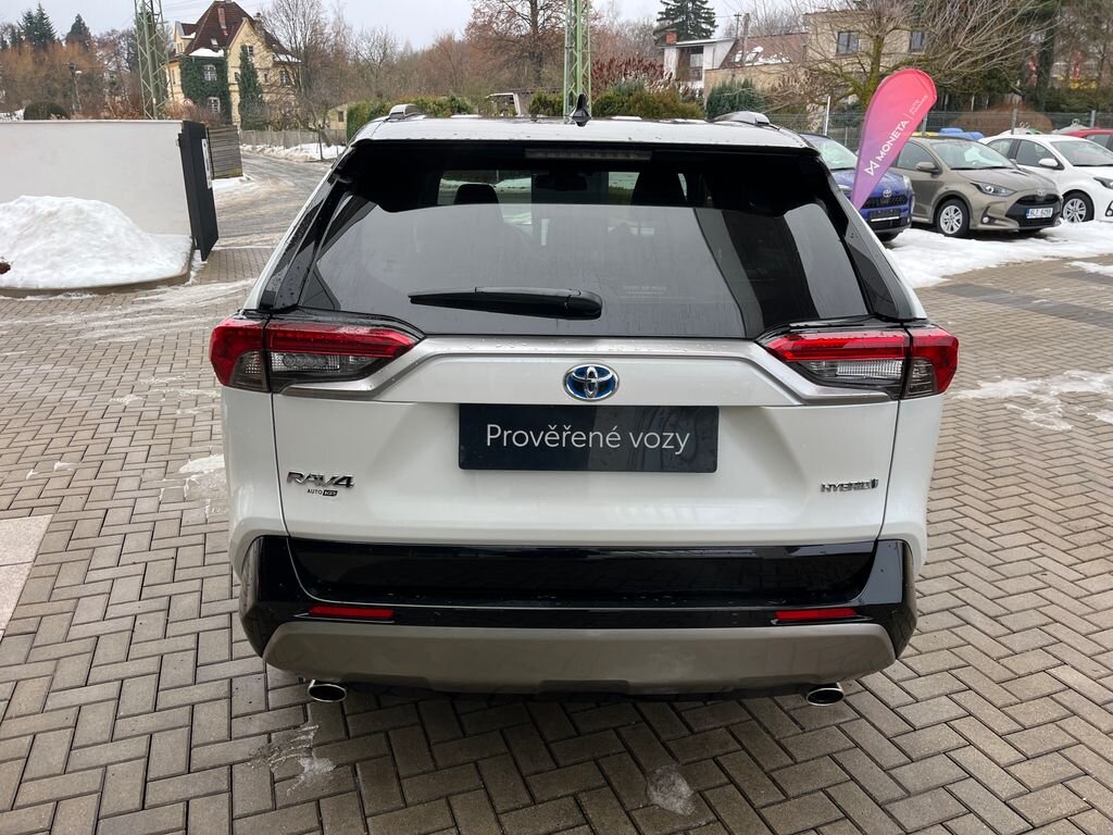 Toyota RAV4 SUV 2,5 l 131 kw