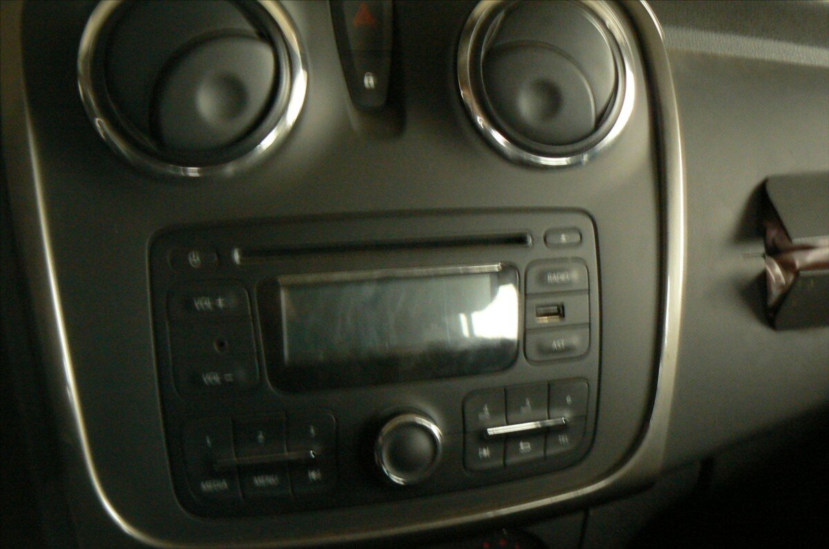 Dacia Sandero Hatchback 1,1 l 55 kw