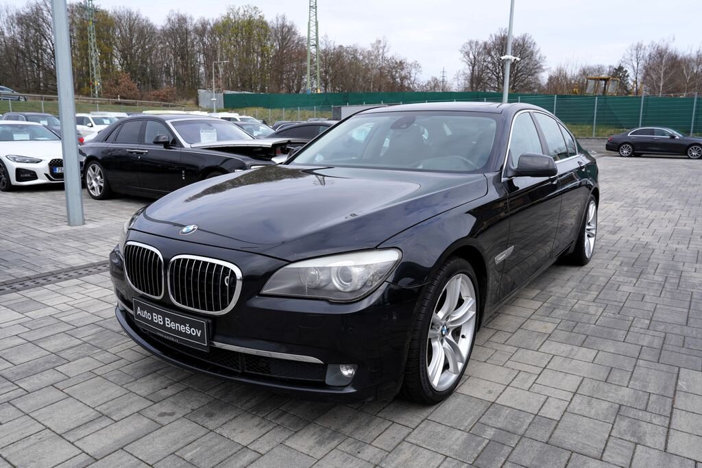 BMW Řada 7 Sedan / Limuzína 3,0 l 180 kw