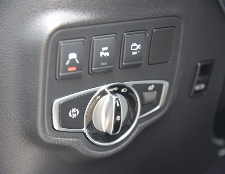 Mercedes-Benz Třídy X 30