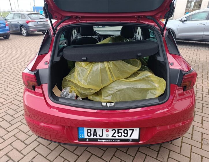 Opel Astra Hatchback 1,2 l 96 kw