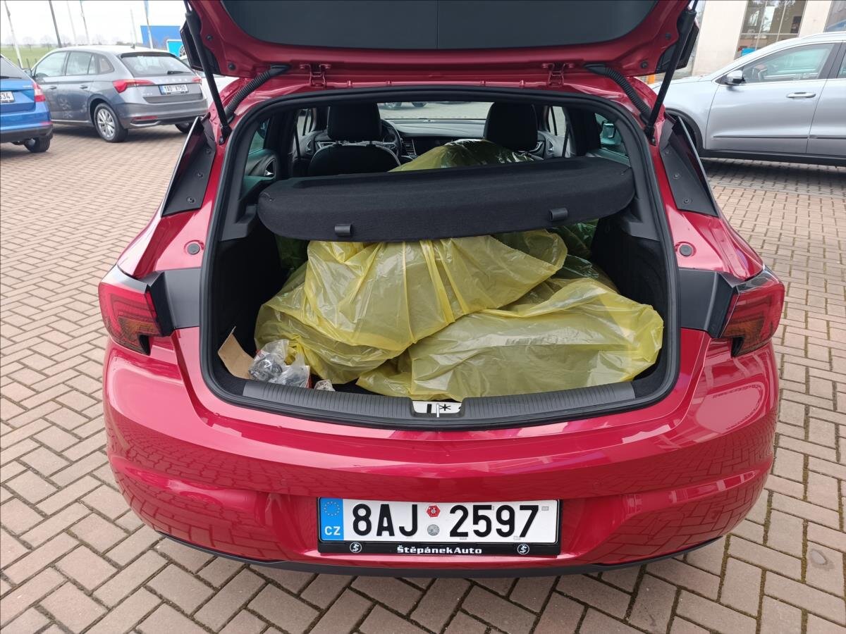 Opel Astra Hatchback 1,2 l 96 kw