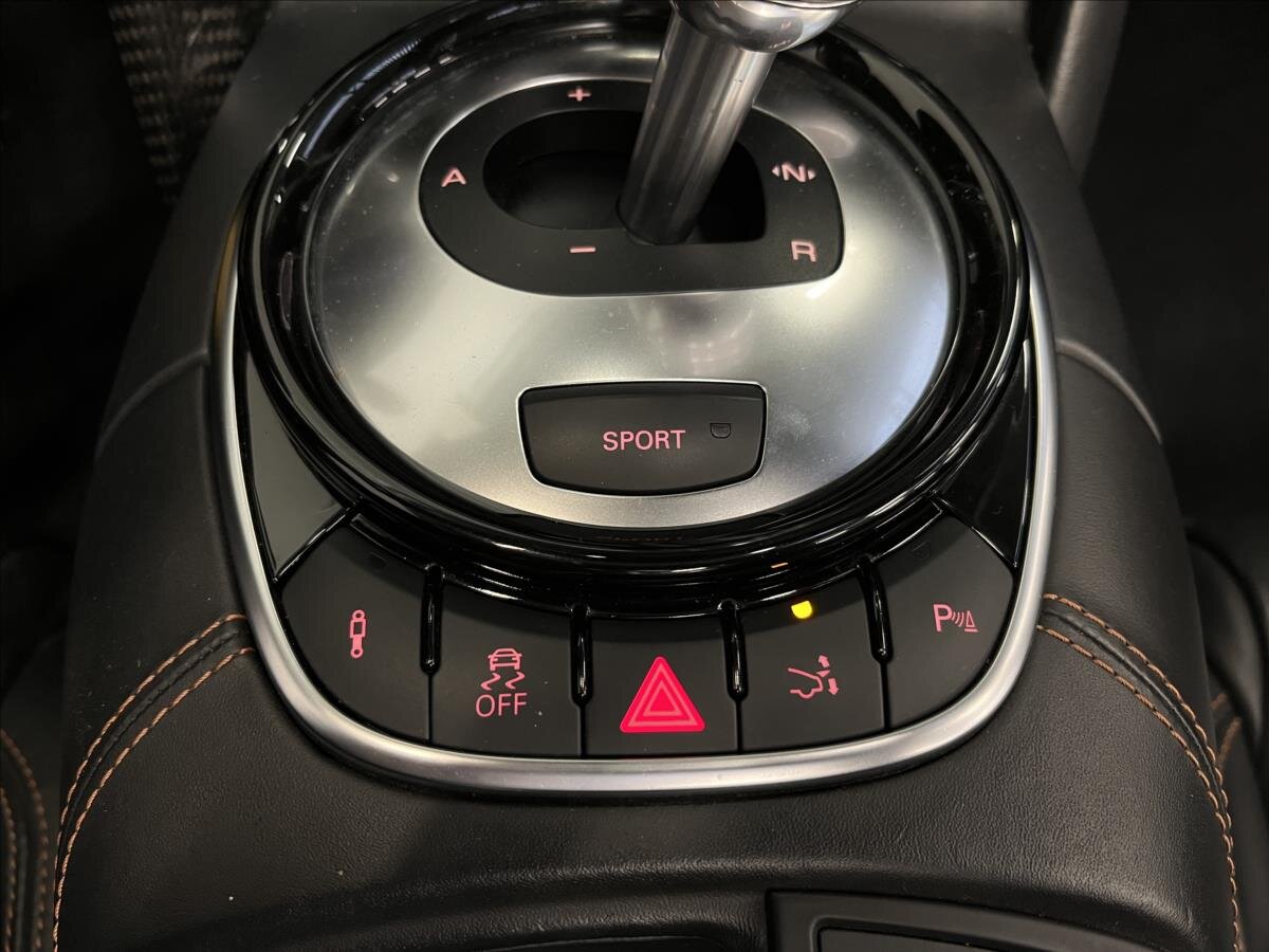 Audi R8 Kabriolet 5,2 l 386 kw