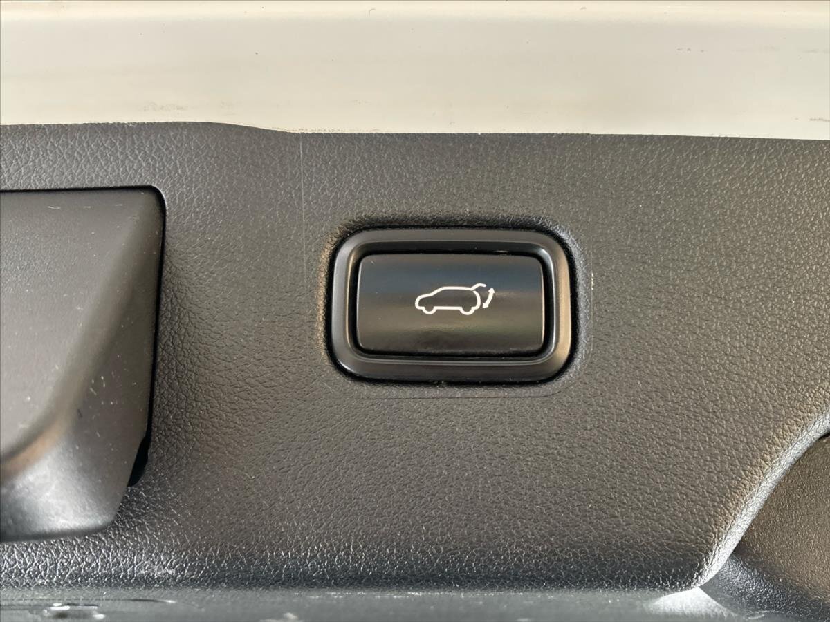 KIA Sorento SUV / Terénní 2,2 l 147 kw