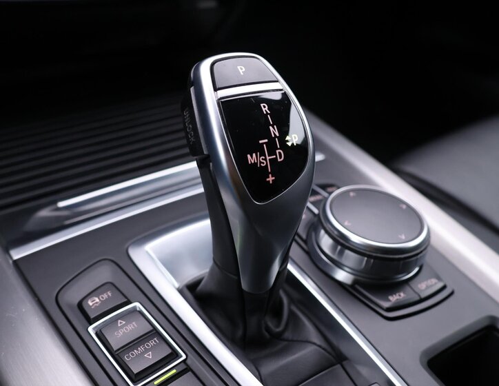 BMW X5 SUV / Terénní 3,0 l 230 kw