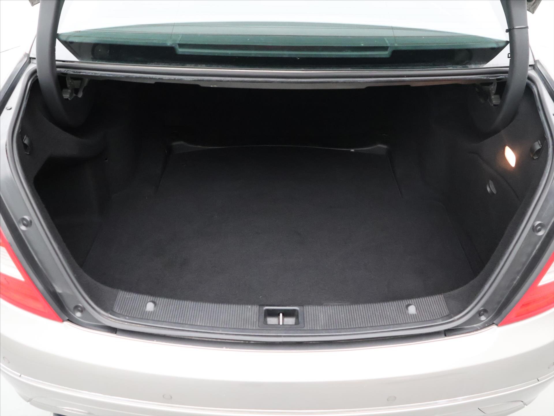 Mercedes-Benz Třídy C Sedan / Limuzína 2,1 l 125 kw