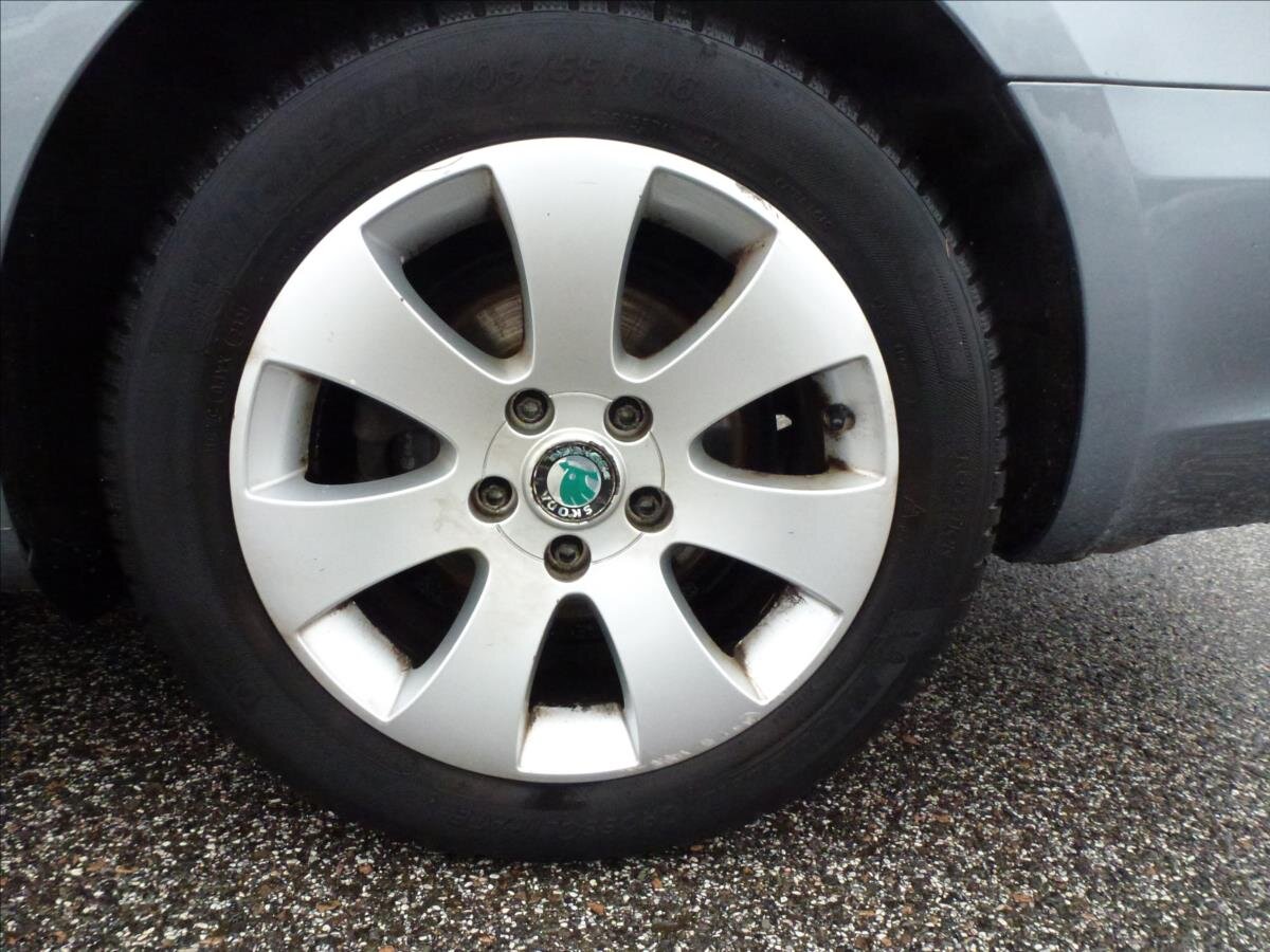 Škoda Superb Kombi 1,6 l 77 kw