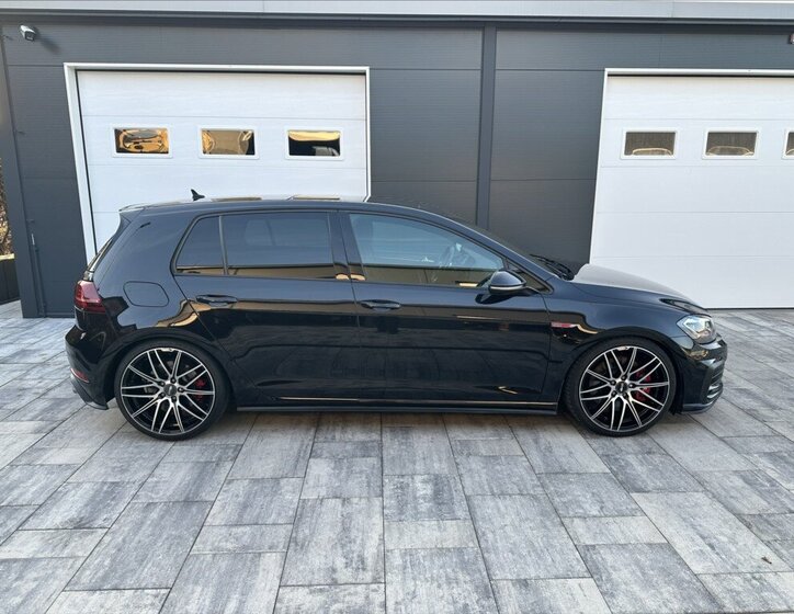 Volkswagen Golf Hatchback 2,0 l 180 kw