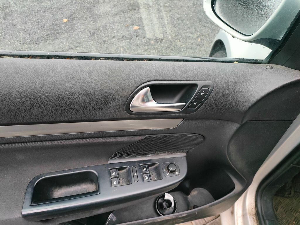 Volkswagen Golf Kombi 1,6 l 75 kw