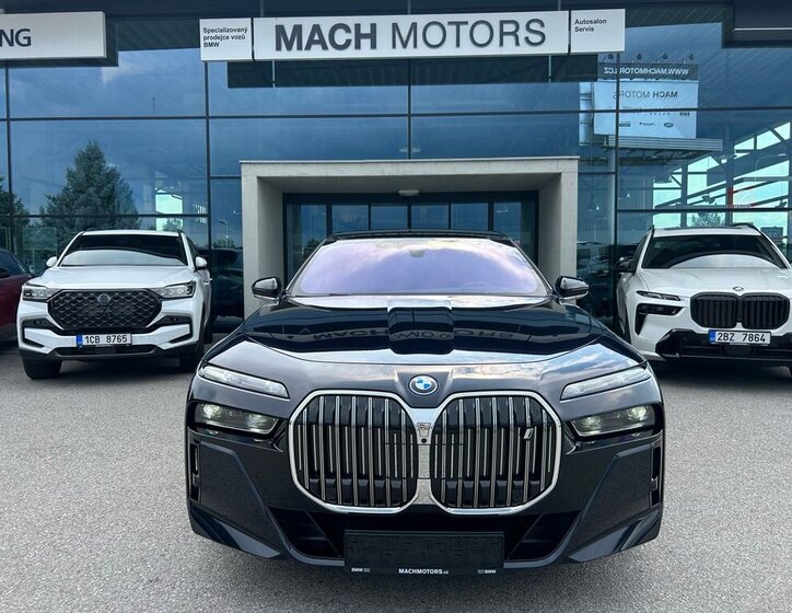 BMW i7 Sedan / Limuzína 0,0 400 kw