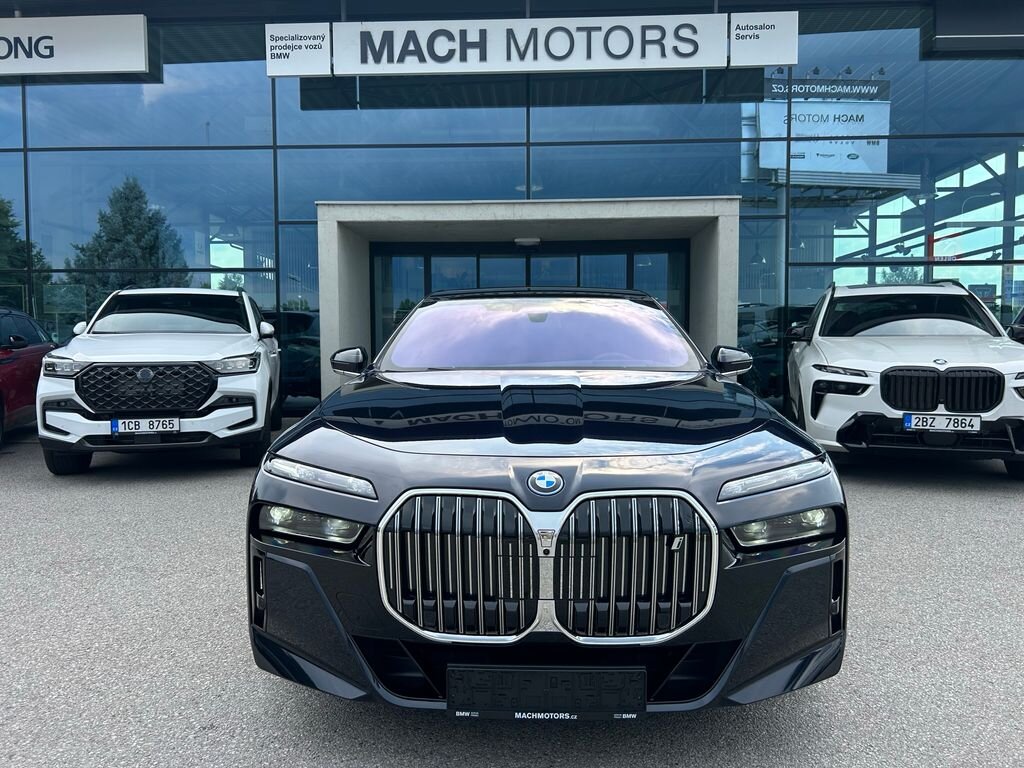 BMW i7 Sedan / Limuzína 0,0 400 kw