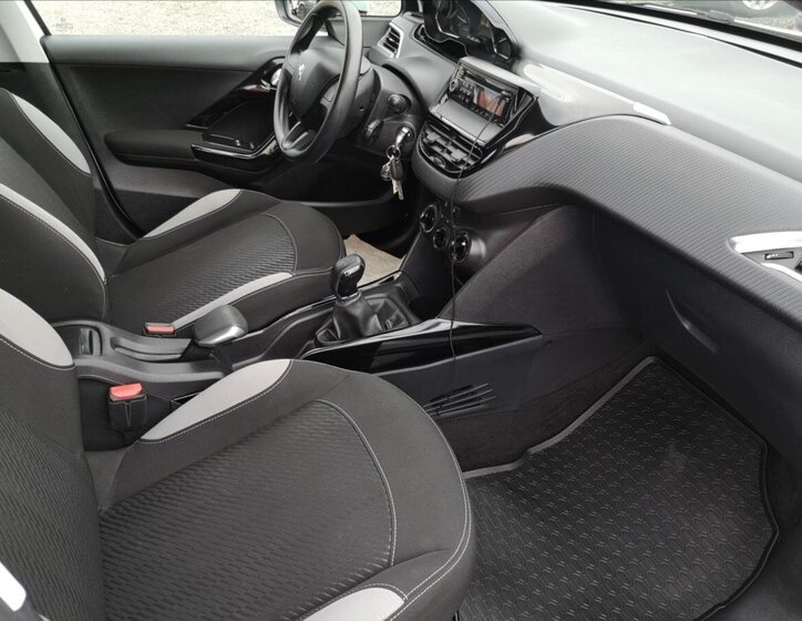 Peugeot 2008 Kombi 1,4 l 50 kw