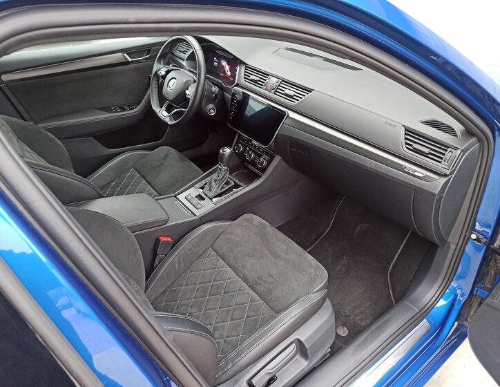 Škoda Superb 16
