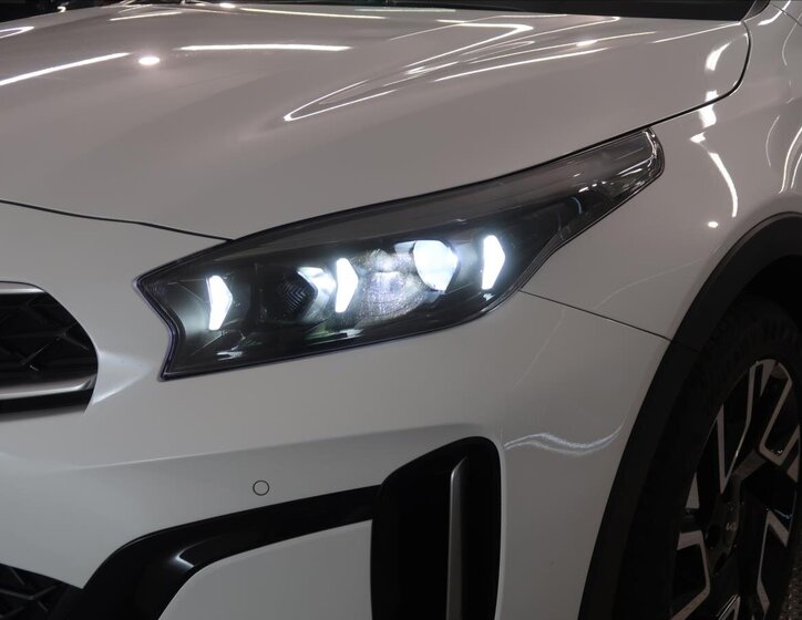 KIA XCeed CUV / Crossover 1,5 l 103 kw