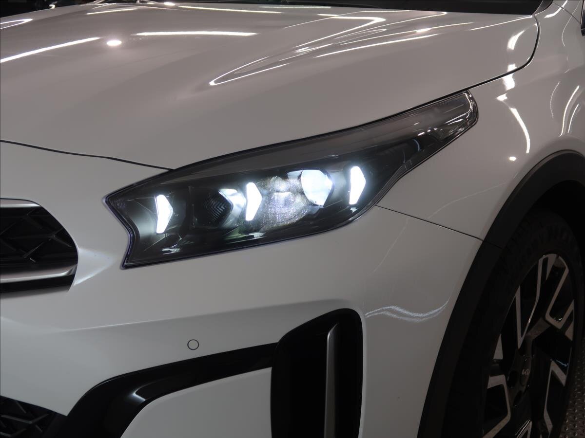 KIA XCeed CUV / Crossover 1,5 l 103 kw