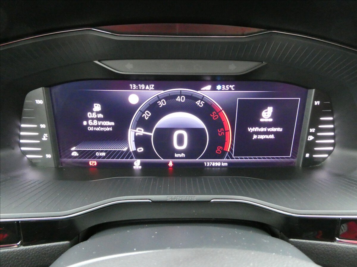 Škoda Superb Sedan / Limuzína 2,0 l 110 kw