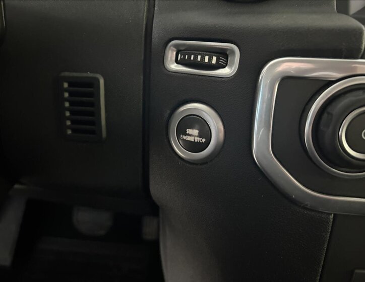 Land Rover Discovery 15