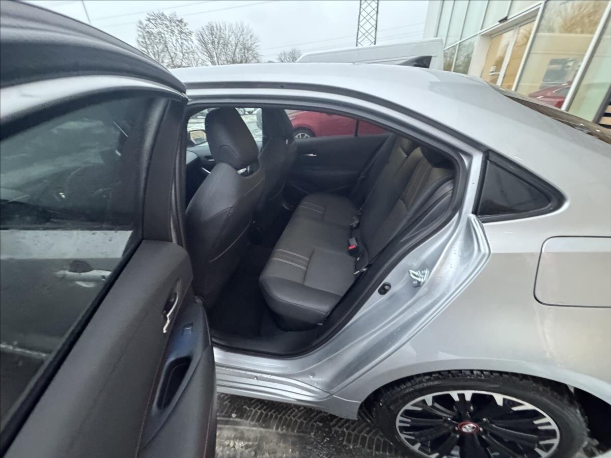 Toyota Corolla Sedan / Limuzína 1,8 l 72 kw