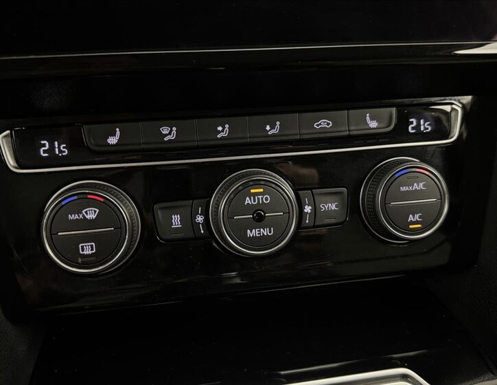 Volkswagen Passat 30