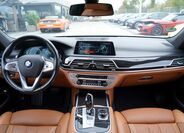 BMW Řada 7 30