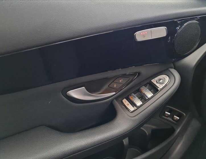 Mercedes-Benz GLC SUV 2,0 l 143 kw